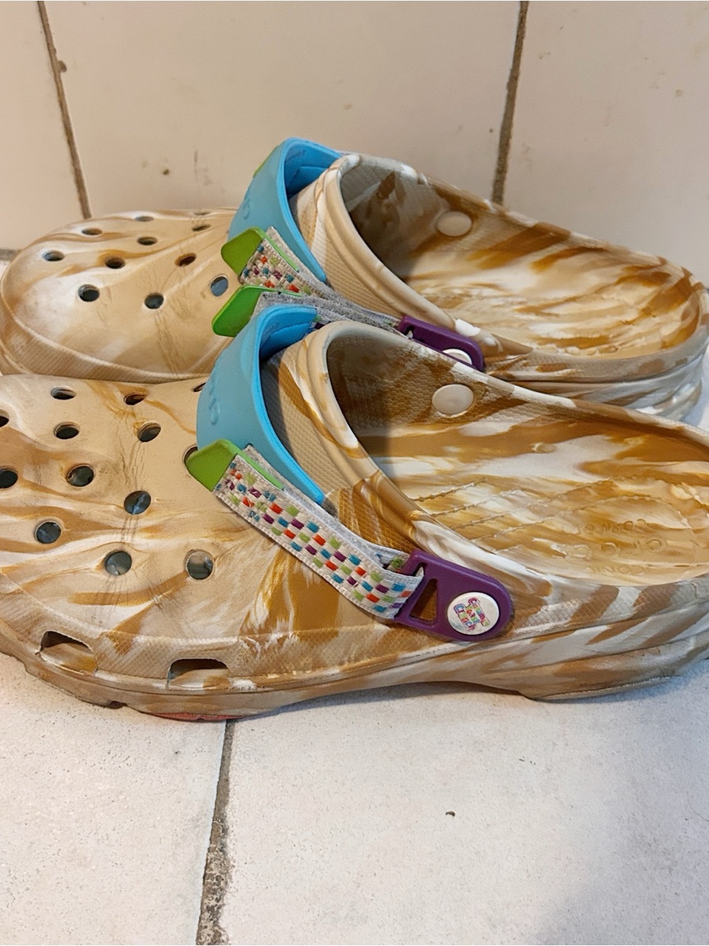 Crocs x Cinnamon Toast Crunch Classic Clogs Mens Sz 11 - Picture 3 of 6